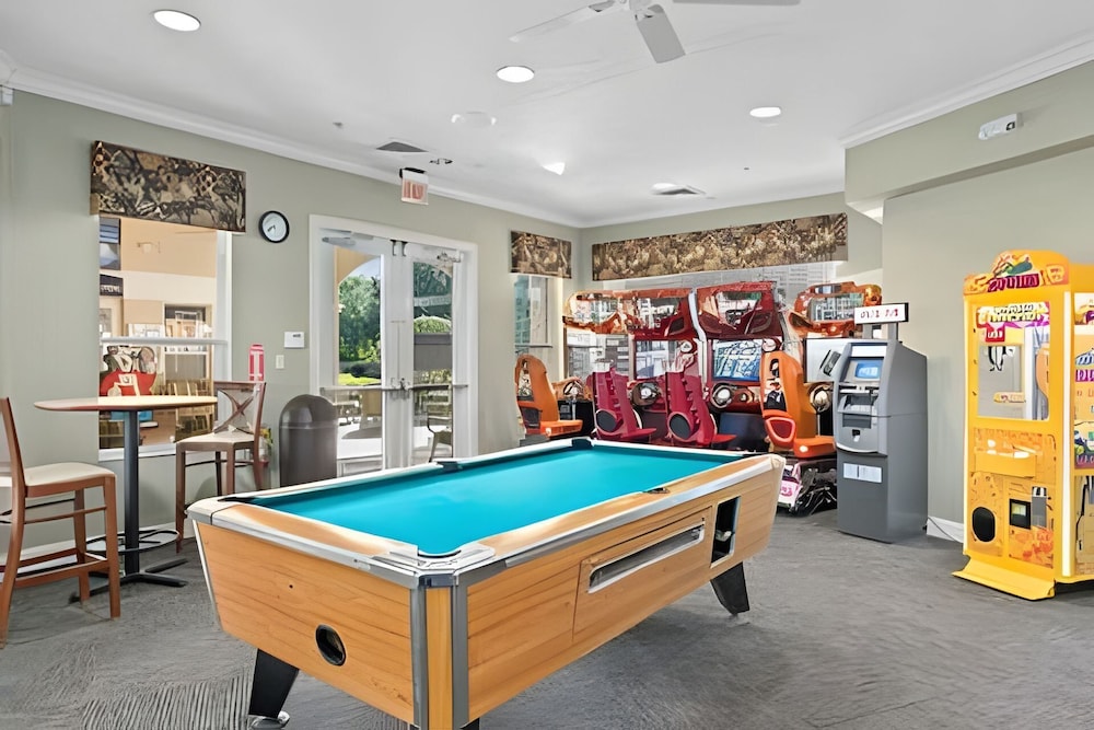 Windsor Hills 5BR 5min to Disney + Pool