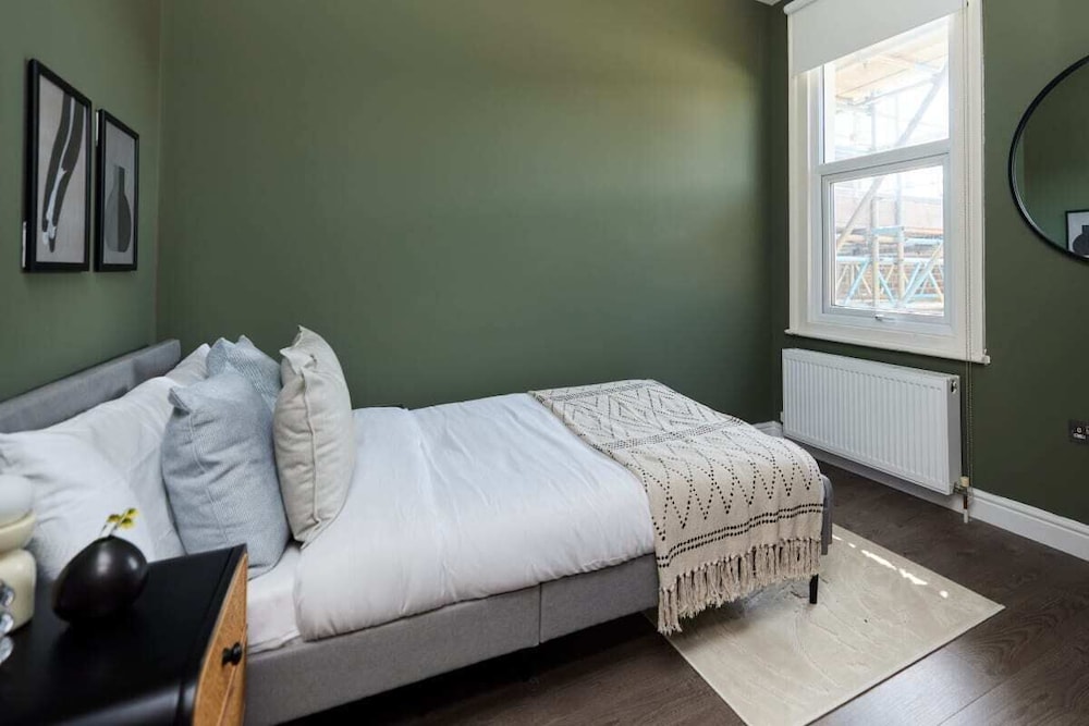 The Kilburn Crib - Stunning 3bdr Flat