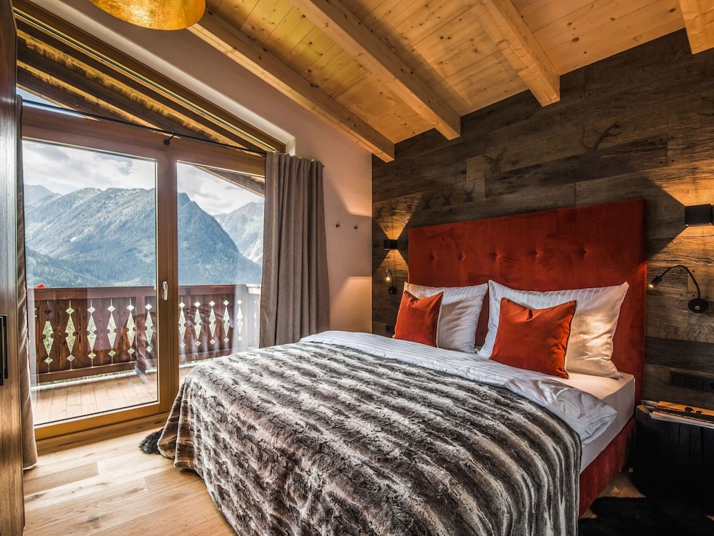 Affluent Chalet in Neukirchen near Wildkogel Ski Arena