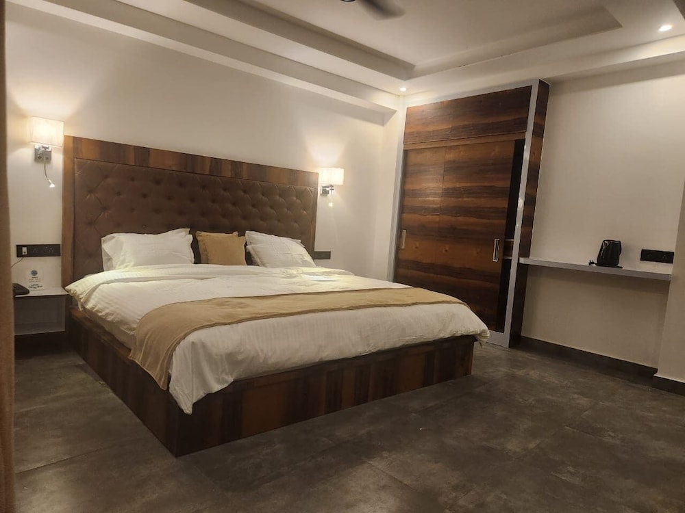 Blue Angel Annexe