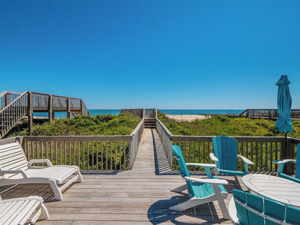 Shore Therapy by Topsail Realty