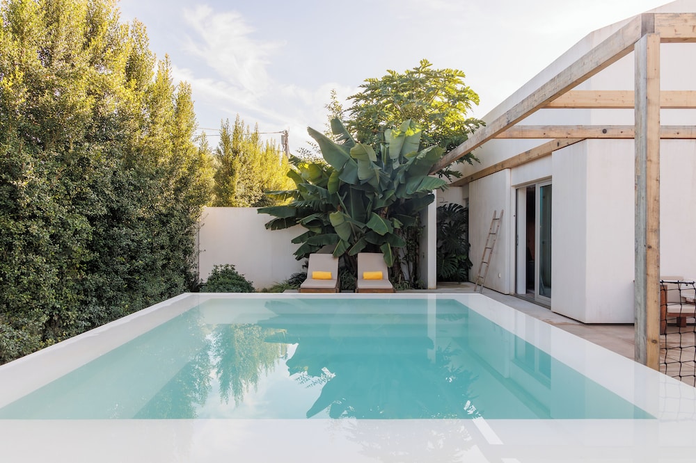Laranjal Farm House