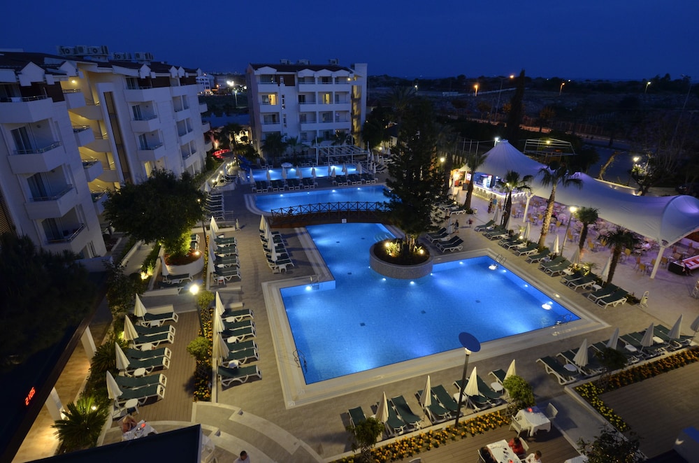 Calimera Side Resort