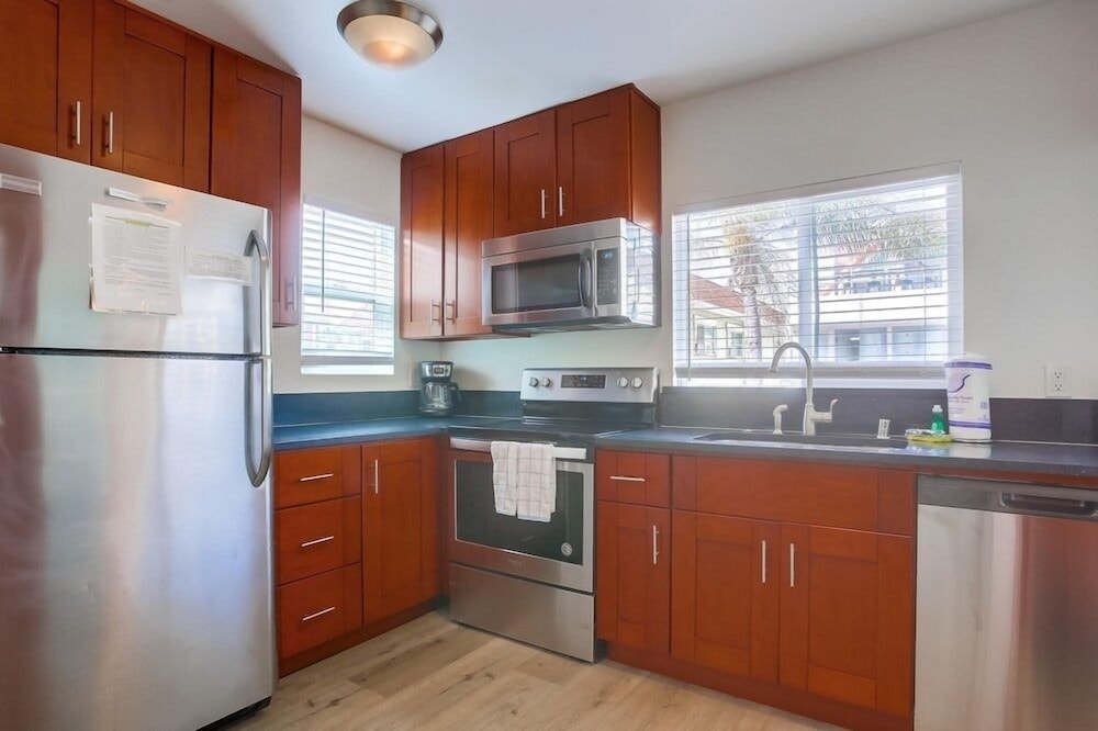 Manhattan Shores 5