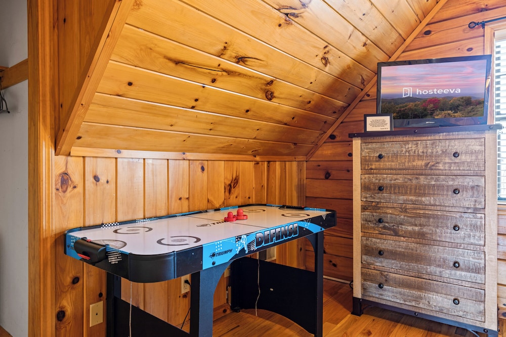 Bear Hideaway Cozy 3BR Cabin