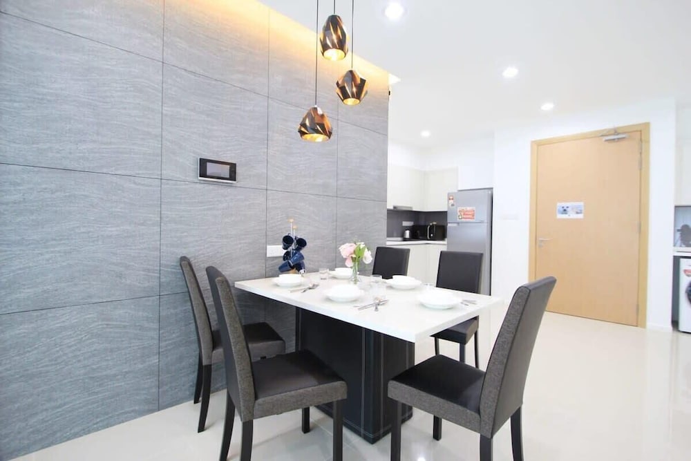 A High-floor 2BR Suasana Suites, Near Ciq, JB