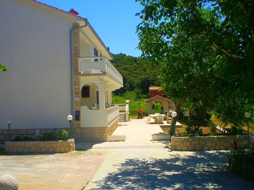 Photo 24
