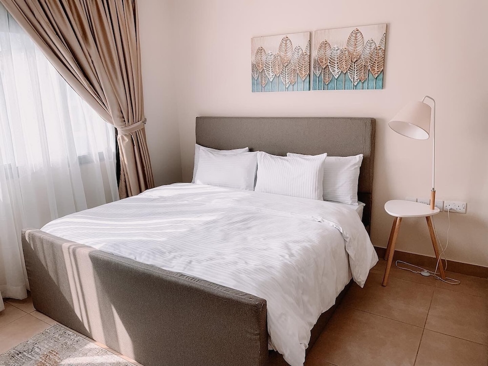 Sky Suites Airport