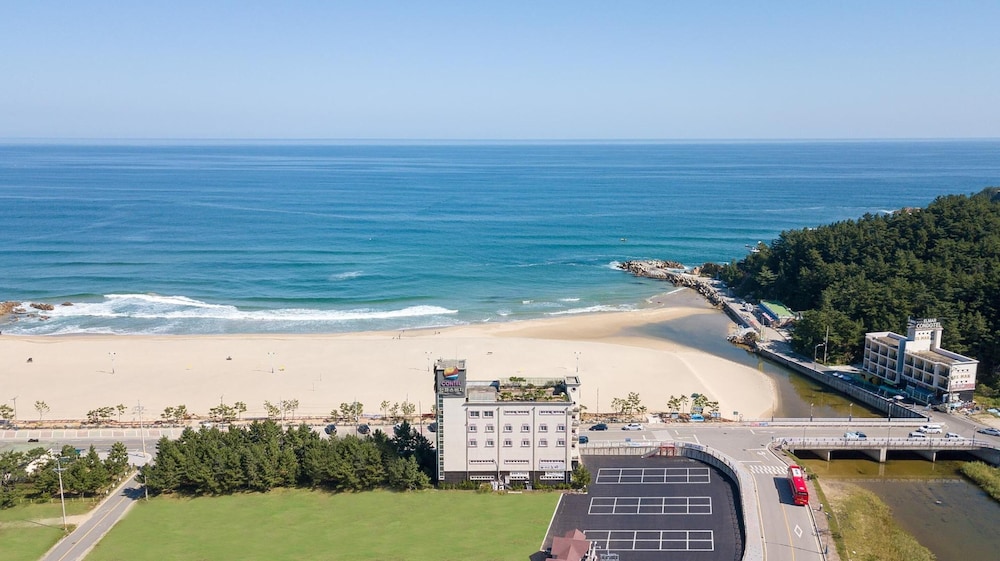Yangyang Alps Beach