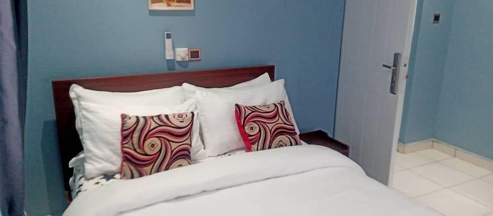 SNS Apartments