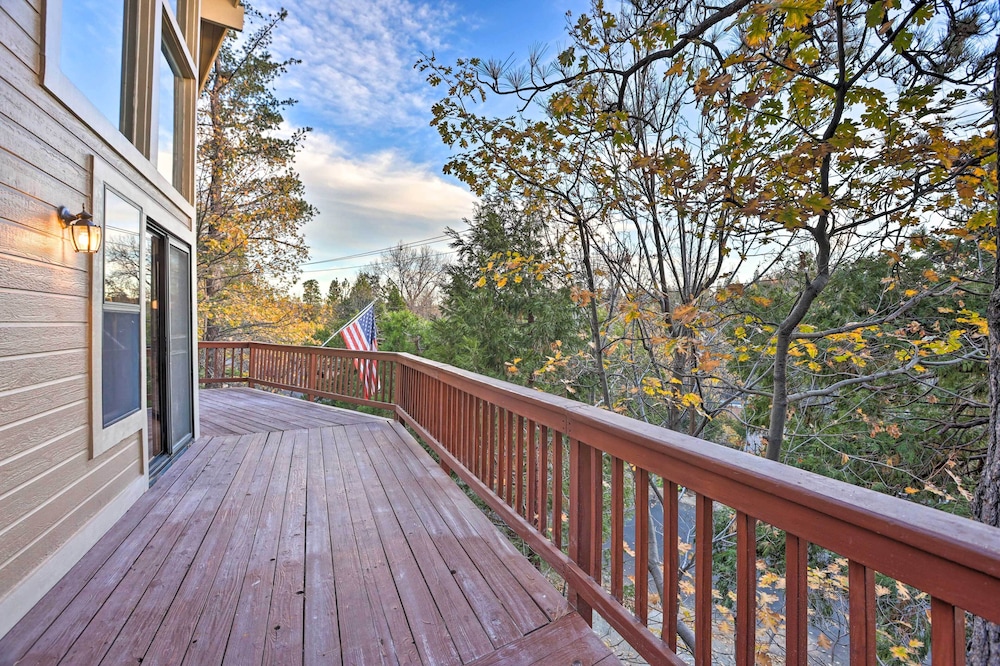 Lake Arrowhead A-frame Cabin w/ Deck & Balcony!