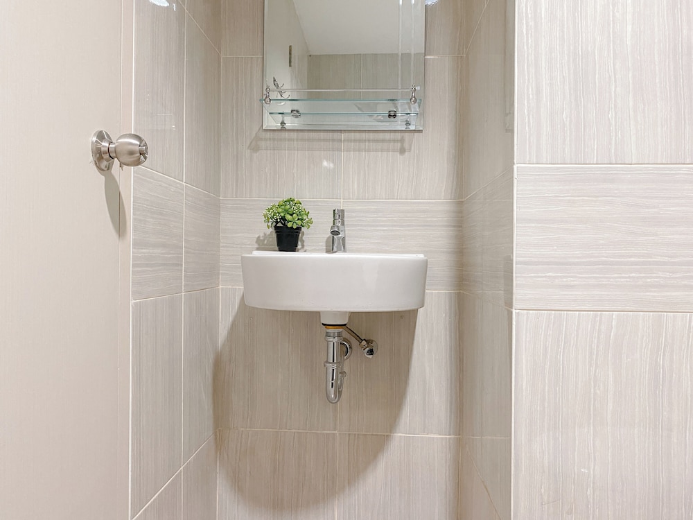 Modern Compact Studio Apartment At Vasanta Innopark