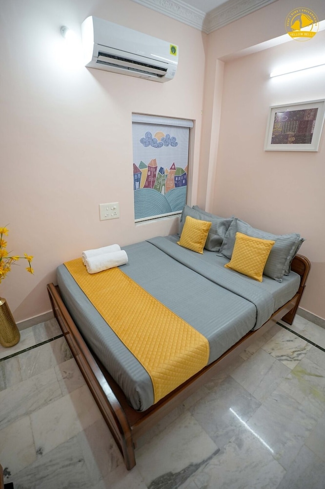 Yellow Bells Residency (Serviced Apartments)