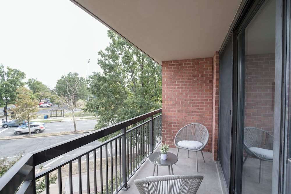 Metro-Friendly DC Apartments