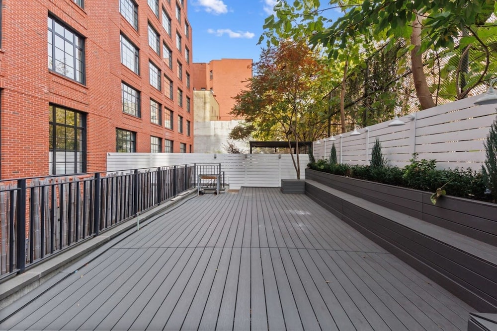 Clinton by Rovetravel 3BR Duplex w Backyard