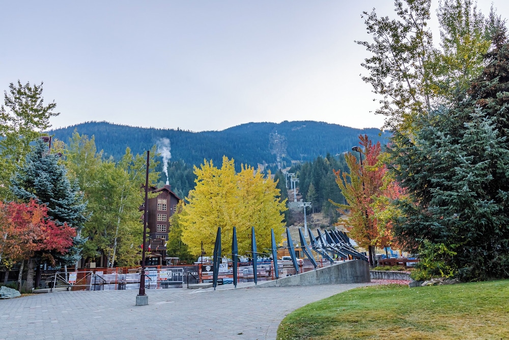 Whistler Vacation Club Lake Placid Lodge - 102