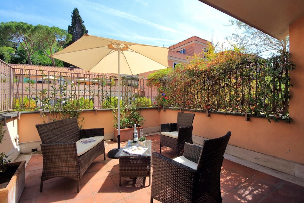 A10 Piazzetta Margutta - A10 - My Extra Home