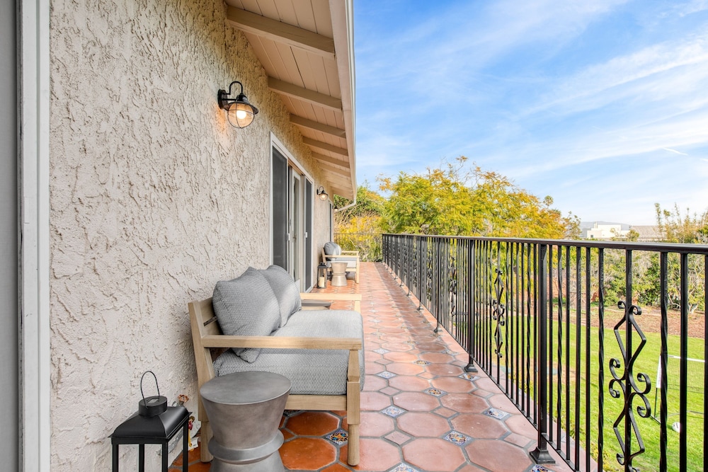 Dume Point by Avantstay Tennis Pool in Malibu