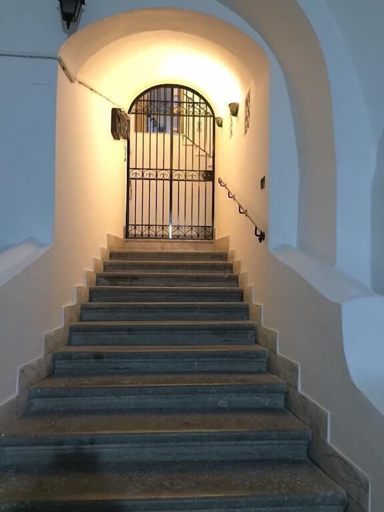 B&B Lumasa — 8