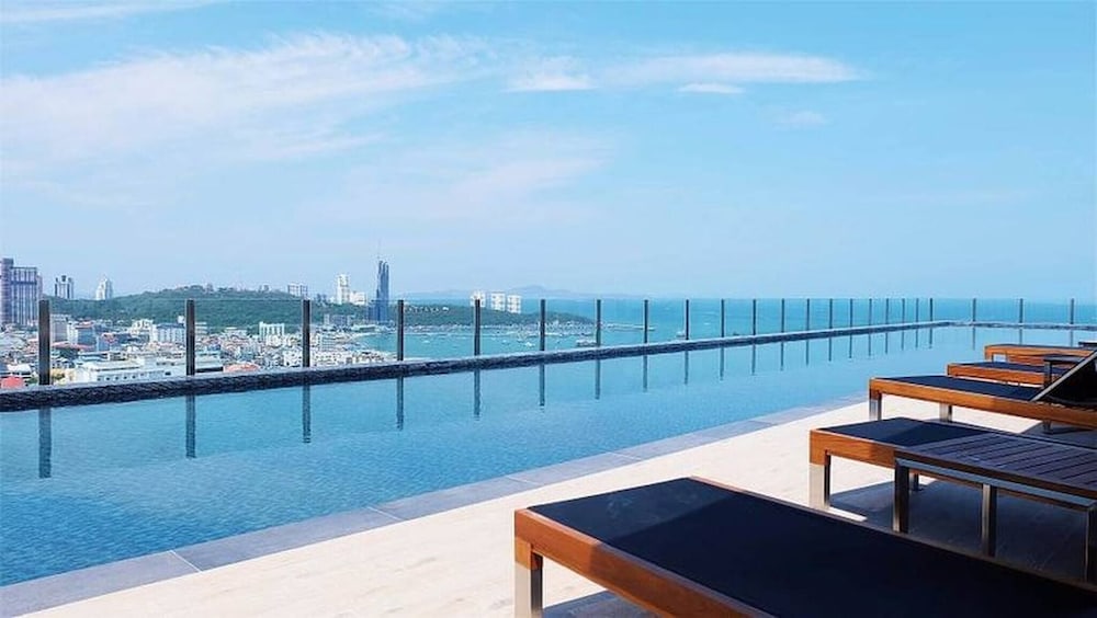 2 Bed Room Central Location-sea View Infinity Pool