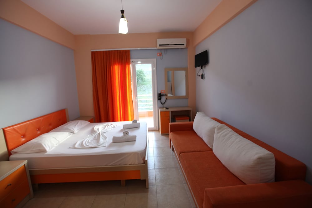 Karos Hotel Llaman
