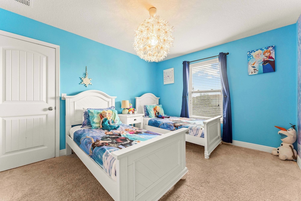 Solterra Bliss - Resort Stay for 13 w/ Pool, Hot Tub & Game Room