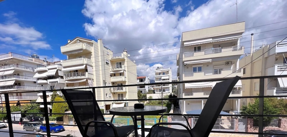 Skiathou 12 Glyfada Residences