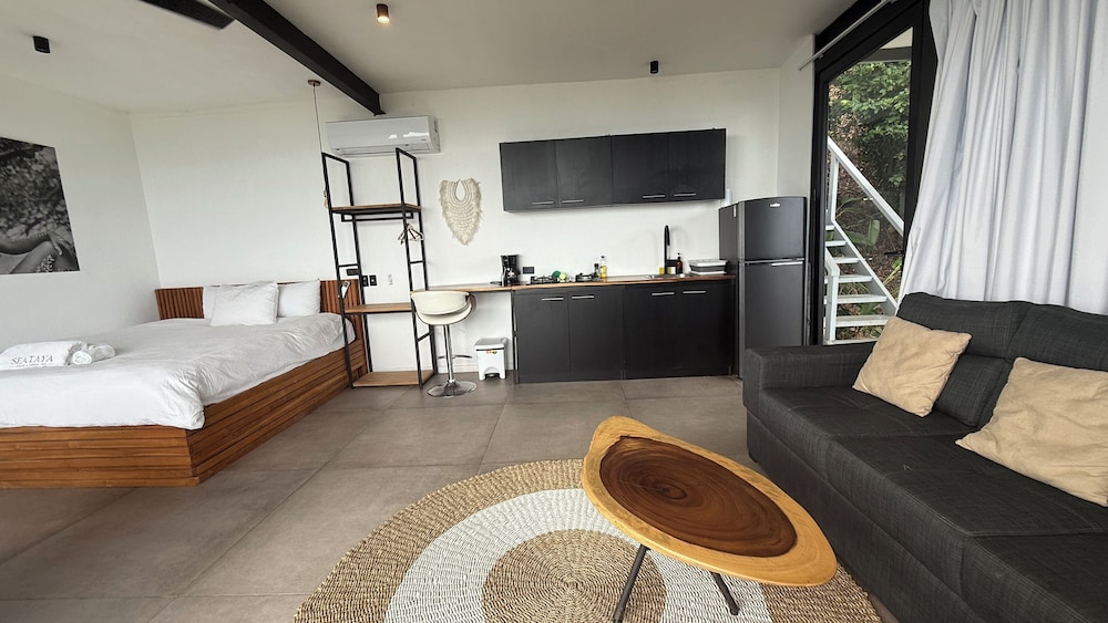 Seataya Oceanview Luxury Villas