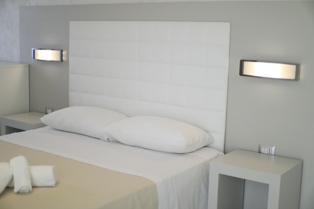 Riviera Luxury Rooms