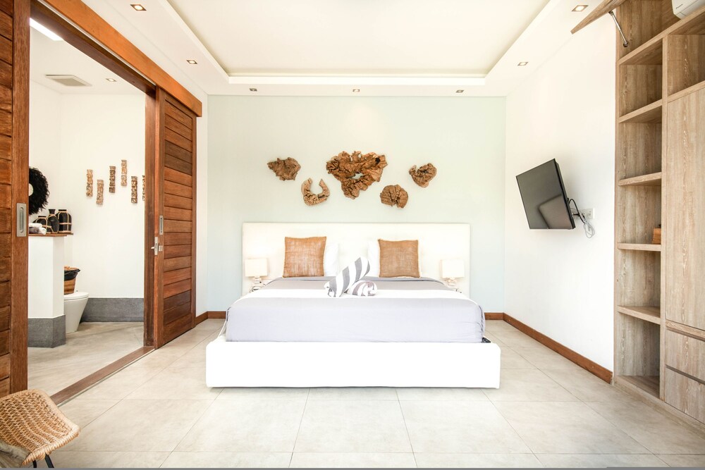 Niko 2 R New Villa Close to Finns Beach Club