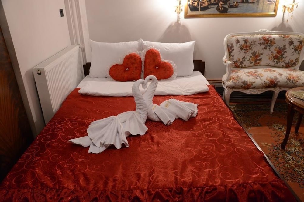 Vivaldi Suites view 3