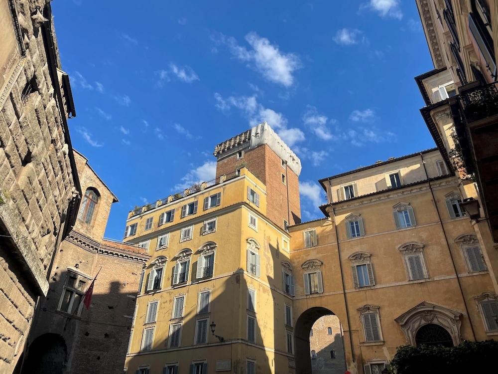 Rm-h501-pale6d2 Monti Apartments - M8