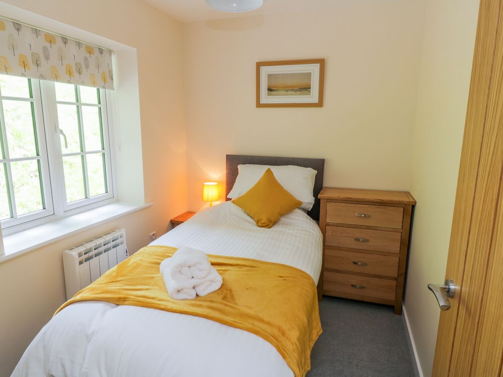 Ryedale Country Lodges - Willow Lodge view 5