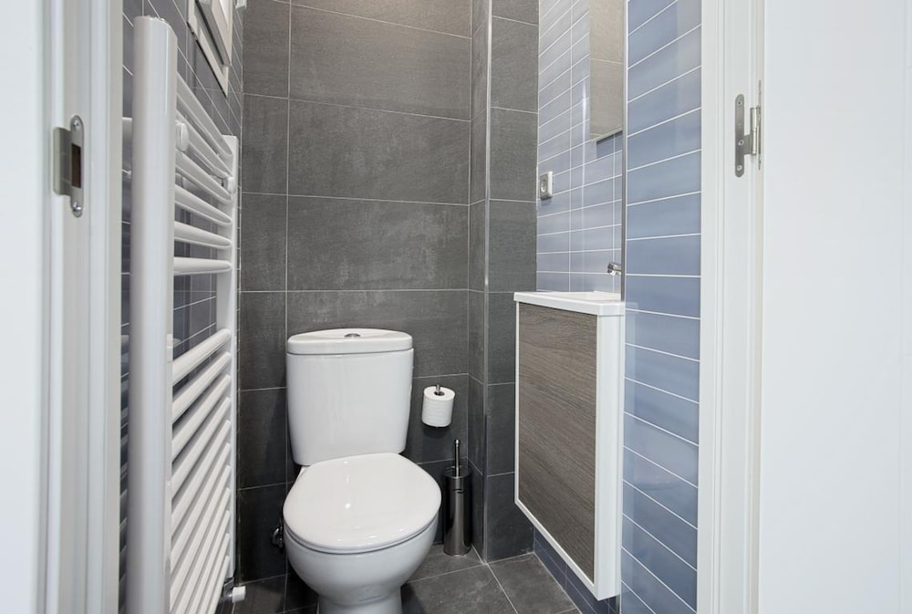 Exclusive 3BD Apartment Near Reina Sofia Museum Reina Sofia II