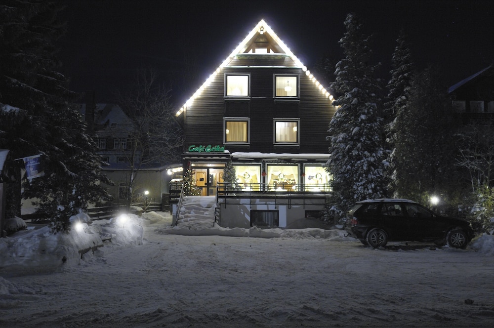 Hotel BLACKCOMs Erika - Image 1