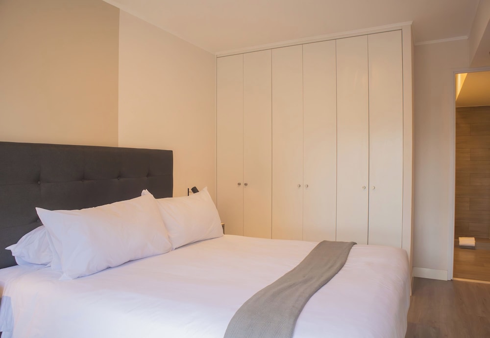 w Cozy 2BR w Balcony in Miraflores