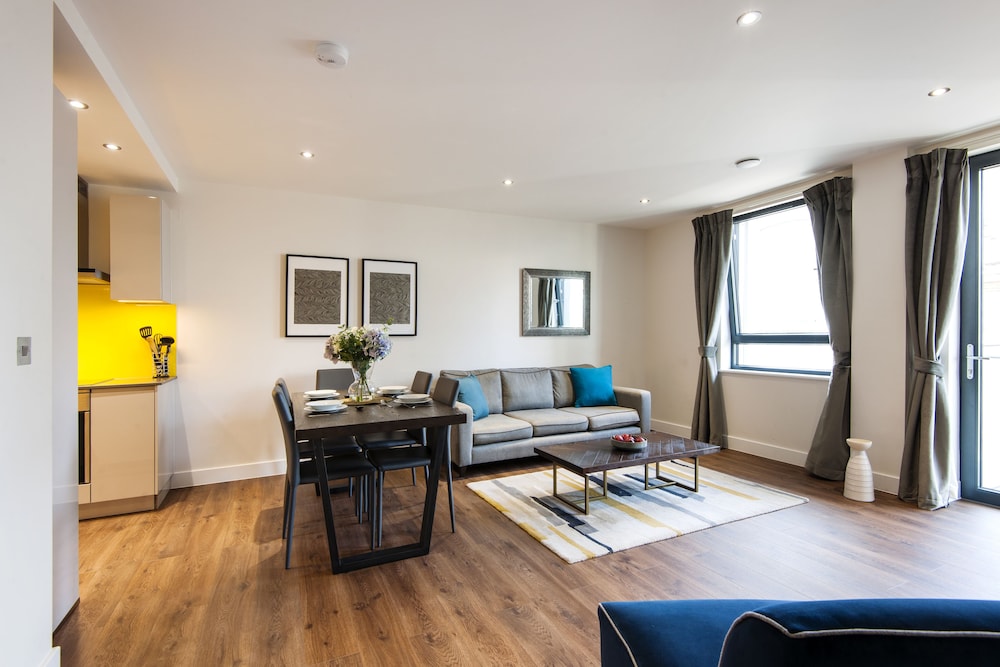 Twyne House Apartments