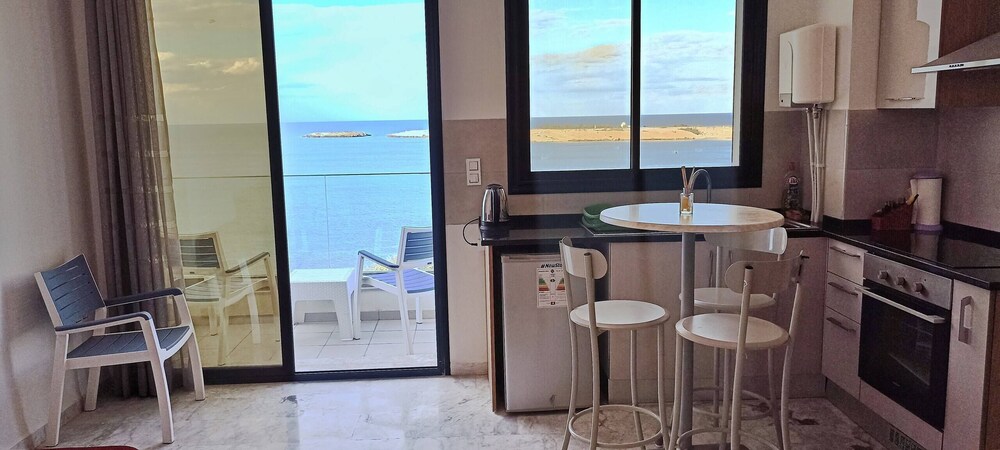 "the Sea View La Vue Mer" view 2