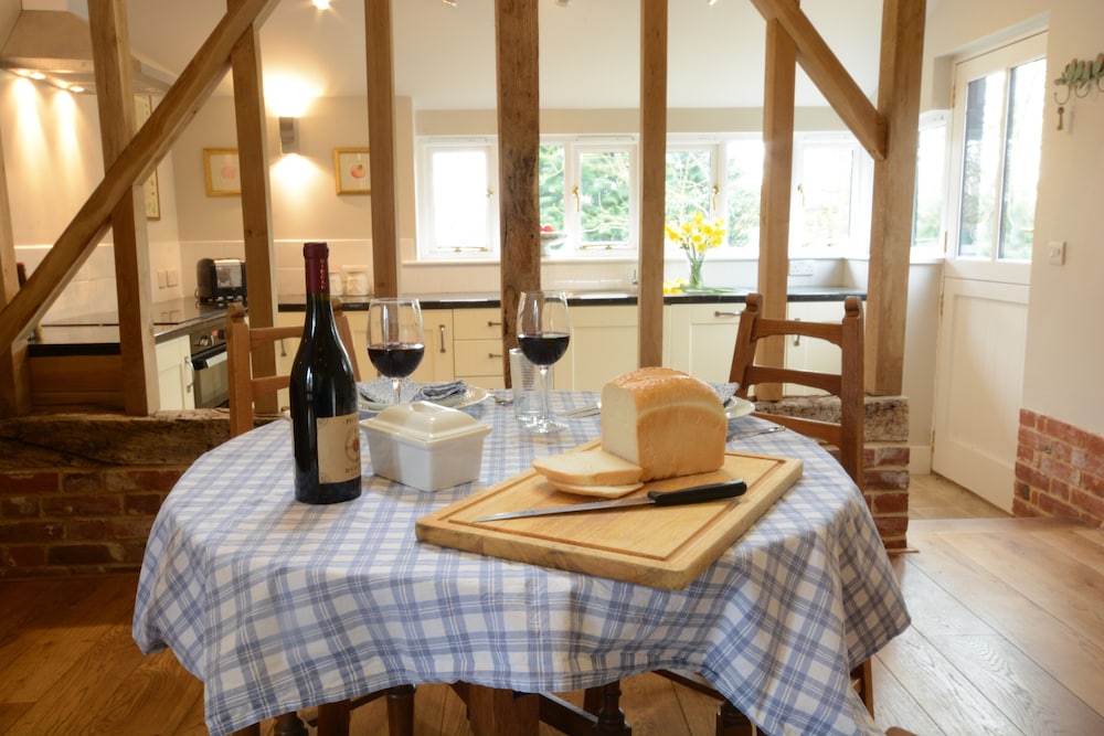 Bird Cottage, Burgh