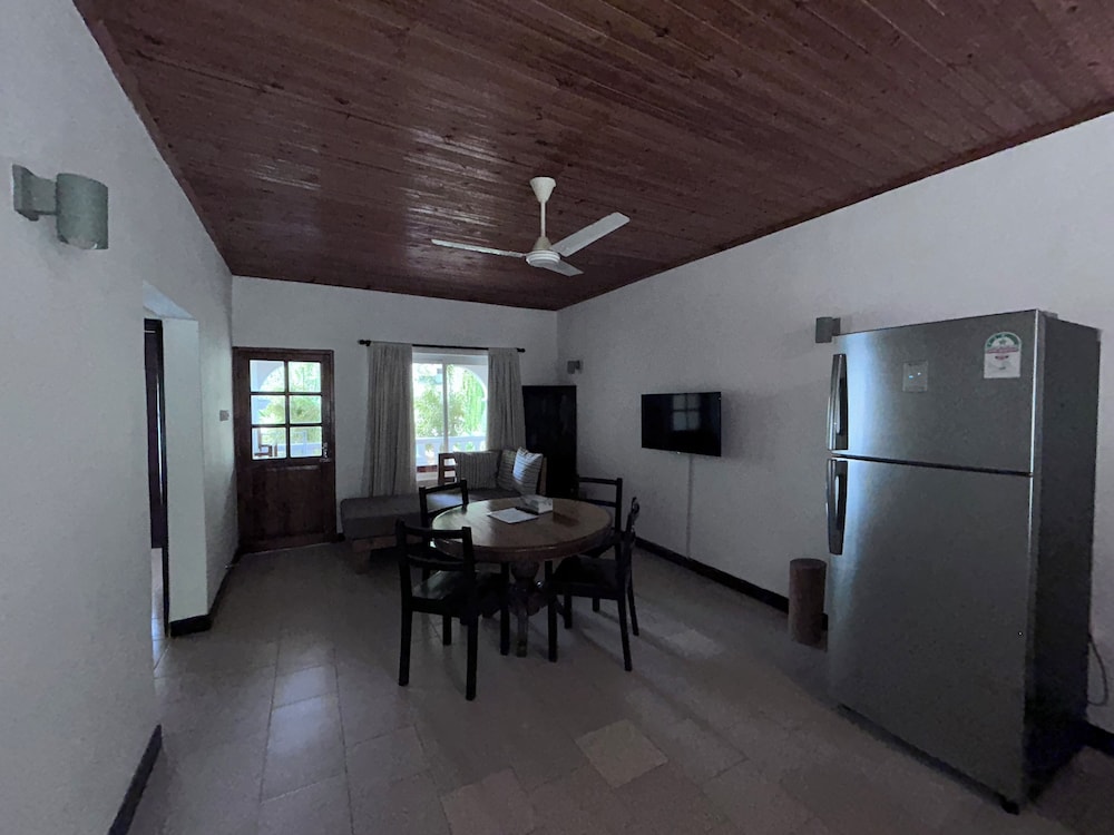 castaway lodge