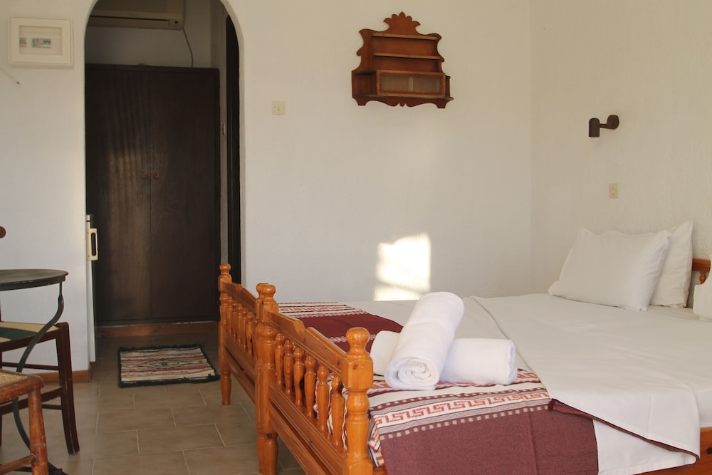 Maeiz Skopelos photo 4
