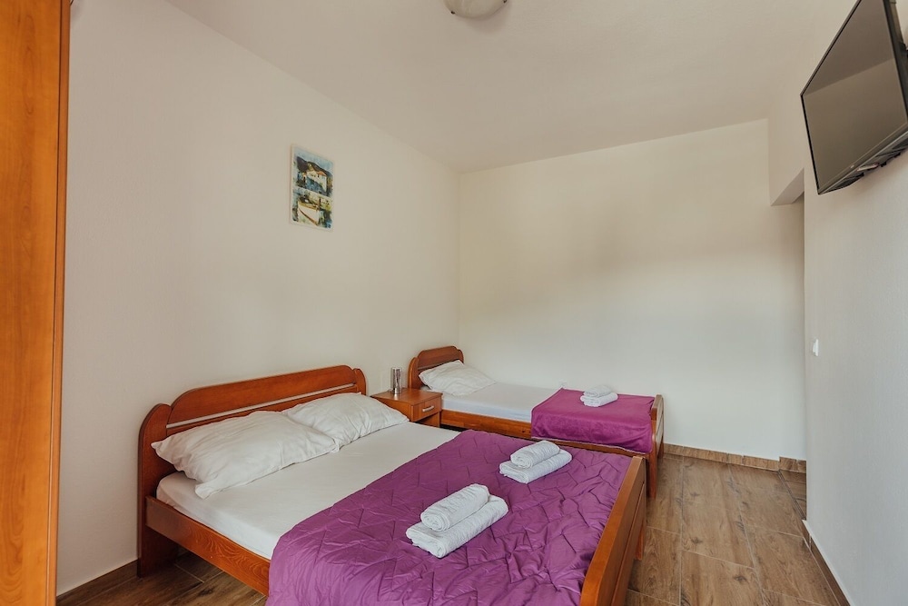 Apartments Bonaca Igalo photo 3