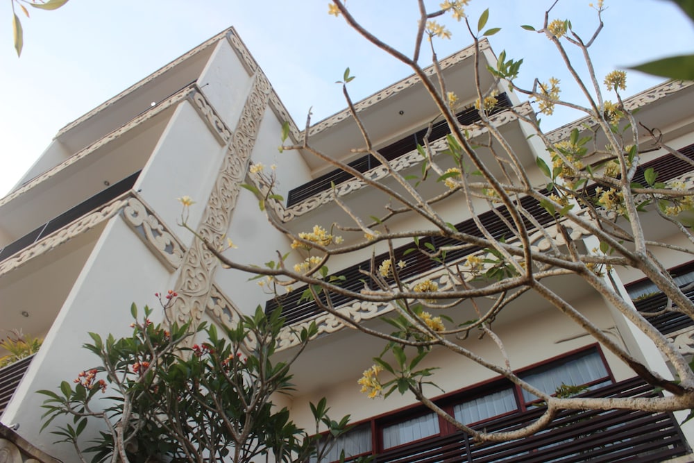 Hotel Anumana Bay View - Image 1