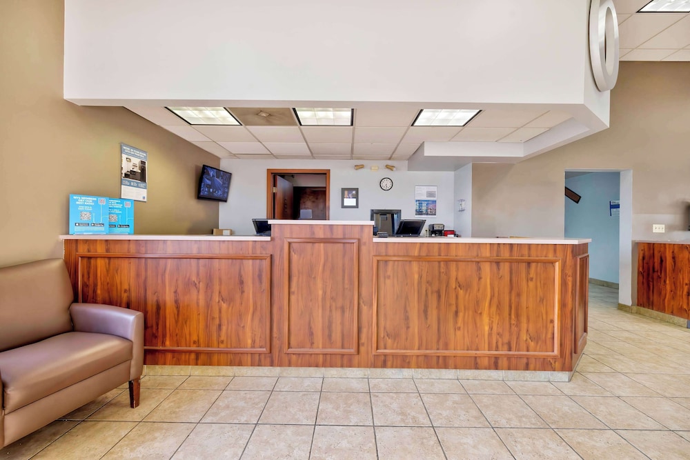Motel 6 Effingham, IL