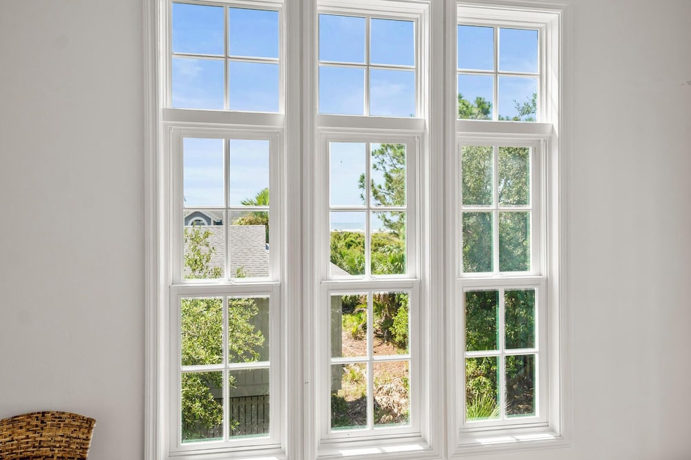 723 Seahorse Road - Newly Renovated, 5-bedroom Oceanside Home
