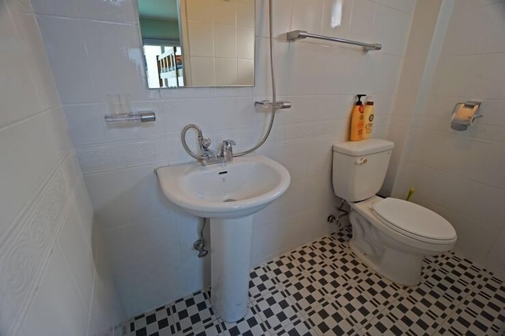 710 Guest house Yellow