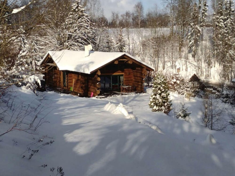 Spacious Holiday Home With Internet