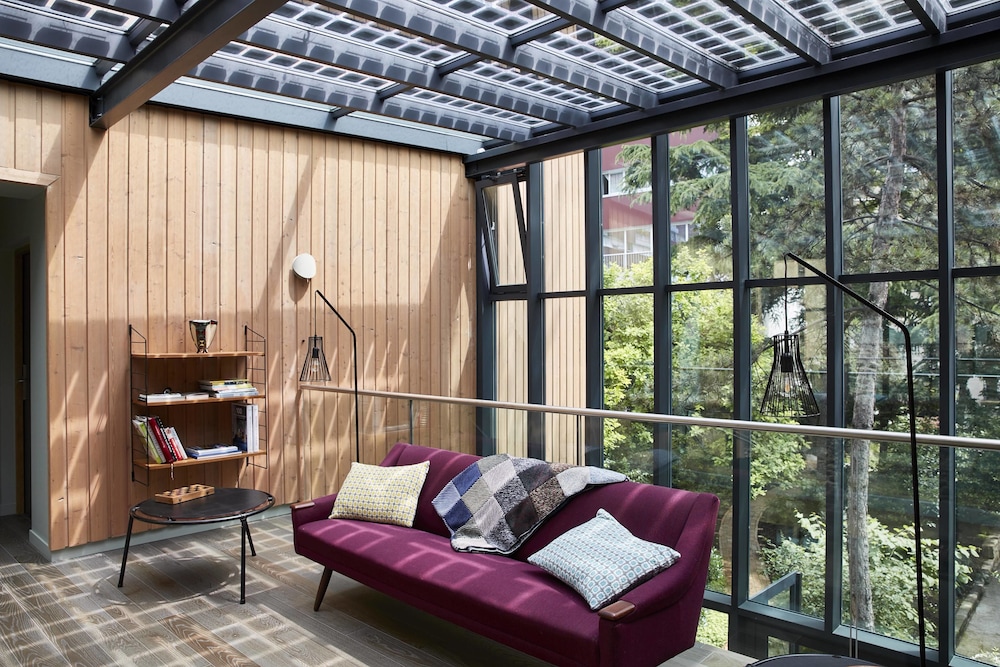 Eden Lodge Paris