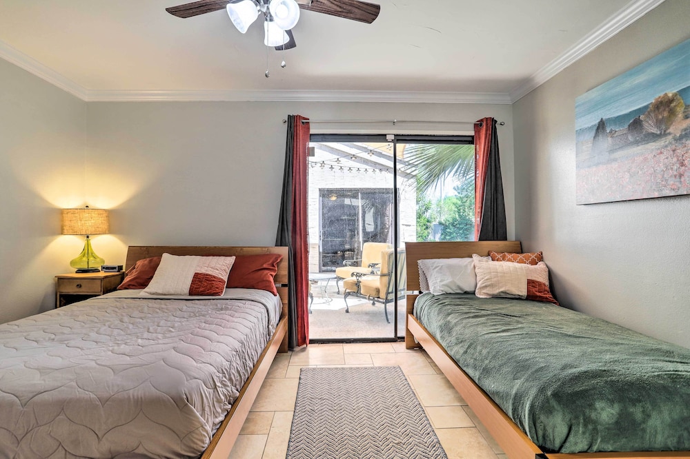 Pool, Grill & Game Room: Bermuda Dunes Oasis