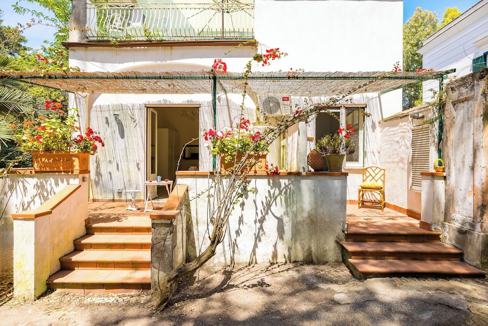 Villa Villari Terrace and Patio by Napoliapartments